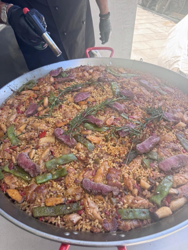 Paella Montañesa